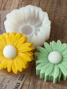 1pc Daisy Resin Mold - DIY Sunflower Candle Silicone Mold, Suitable For Aromatherapy | Flexible And Non-Deformable Silicone Mold For Candle Making | Heat-Resistant And Easy To Clean | Holiday Gift - White - View 5