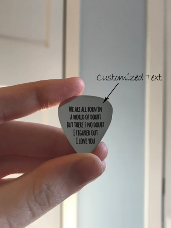 1 pièce Médiator personnalisable en acier inoxydable avec motif guitare, cadeau pour petit ami/petite amie, Saint-Valentin, retour à l'école