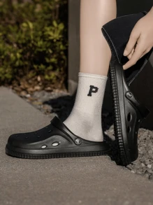 Neue Herren atmungsaktive Sandalen Slip-On Lässig Sport Mesh Clogs Schuhe, runde Zehenpartie flach rutschfest leicht einfarbig vielseitige Gartenschuhe