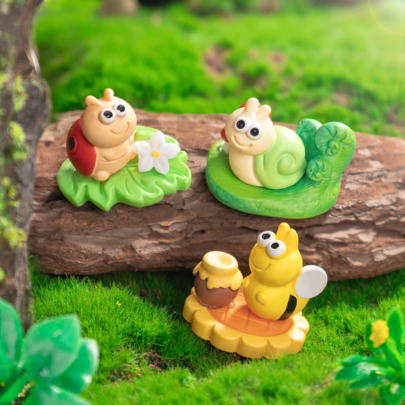 3 pièces Jouets miniatures de haute qualité en matériau ABS, ensemble de 3 pièces mignon d'escargot, d'abeille et de coccinelle. Décorations de jardinage et de paysage DIY, accessoires pour micro-paysage, décorations de maison de poupée, décorations de gâteau, ornements de voiture
