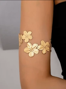 European And American Fashion Metal Floral Open Cuff Bracelet And Ring Set