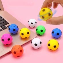 Juguetes Girador de dedos con tema de fútbol de color aleatorio, regalos para fiestas con temática de fútbol, relleno de bolsas de regalo, pelotas de fútbol giratorias para apretar, regalo de entrenamiento sensorial