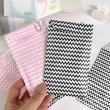 100 个 3.1x5.1 英寸波浪纸袋礼品袋，DIY 创意礼品包装纸袋，派对包装袋，牛皮纸购物婚礼生日派对礼品袋。 - 彩色 - 查看 1