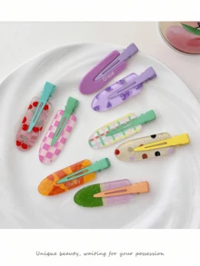 6个女士夏季多巴胺色水果发夹，颜色随机，无痕，可用于夹刘海、鬓角，为您的造型增添个性化元素，适合日常使用、化妆、摄影和通勤，设计时尚、优雅、简约。纯色发夹，塑料材质。无论是休闲日、派对、通勤、度假、夏季造型，还是其他场合，这款发夹都是您的理想之选。它适用于各种发饰、美发工具、卷发配饰、秋季、女士配饰、美发用品等。 - 彩色 - 查看 10