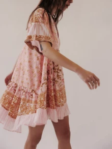 Womens Boho Floral Babydoll Mini Dress Y2k Deep V-Neck Puff Sleeve Ruffle Hem Flowy Short Dress Cute Summer Patchwork Going Out Dresses Loose Beach Vacation Sundress - 金色 - 查看 3