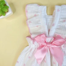 1 pièce Robe à volants romantiques et mignons en forme de cœur pour chiens de taille petite/moyenne, vêtements pour animaux de compagnie chien/chat