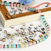 Set de 700 piezas de cuentas espaciadoras de 6 mm en 10 colores, cuentas de cristal, cuentas de strass, para hacer joyas DIY, colgantes de pulseras, manualidades y accesorios