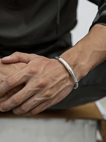 1 Stück modischer Herren Armband aus Legierung, mit Muster, graviertes Armband aus Legierung für Herren, mit Wunsch und Amulett, offenes Herren Armband, geeignet als Schmuckgeschenk für Herren und Damen