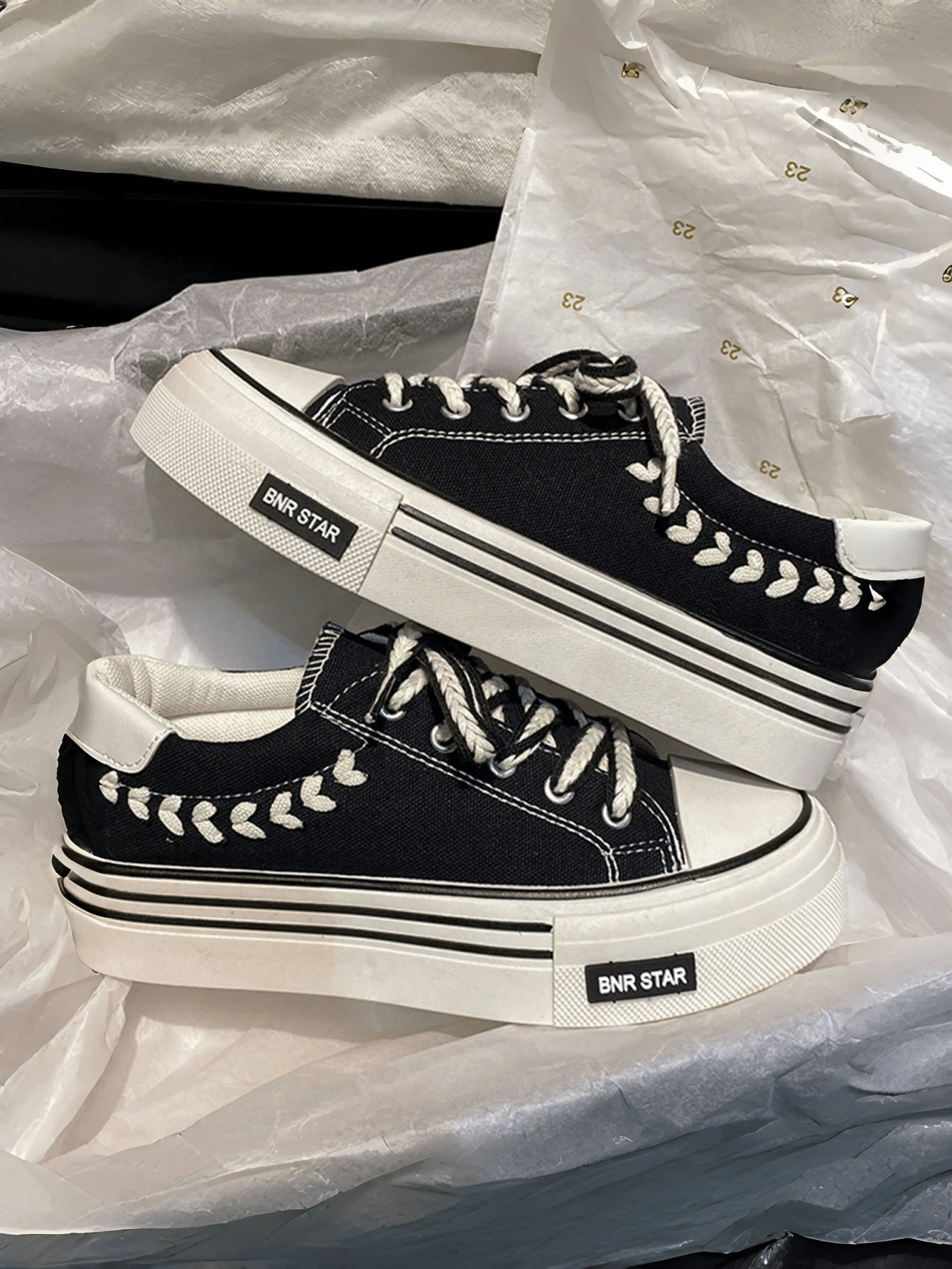 Thick-Soled Wheat Ear Canvas Shoes For Women, Shoes, Student, Versatile, Casual, Breathable, Flat Shoes, Unique Design - Black - View 1