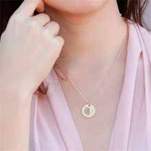 Collar con dije del texto de la escritura a mano real personalizada, dije de disco con escritura a mano personalizada, charms personalizados para planificador, ramos de boda, regalos conmemorativos