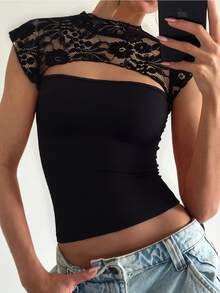 Glamful Sleeveless Cropped Lace Patchwork Sexy Hollow Out T-Shirt - Black - View 3