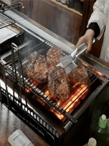 2-In-1 Stainless Steel Multipurpose Fish Spatula - Premium Stainless Steel Fish Spatula And Tongs - Non-Stick, Heat Resistant, Multifunctional Kitchen Tool For Frying Fish, Flipping And Steak Handling - Suitable For Home And Restaurant Kitchen, Fish Frying Spatula, Outdoor Grill Tool, BBQ Spatula, BBQ Tongs