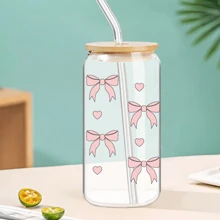 白色和粉色蝴蝶结玻璃杯饮水罐，配有竹盖和玻璃吸管套装，别致的蝴蝶结设计冰沙杯，用于盛放水饮料，是送给她居家厨房的理想可爱礼物