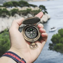 Vintage Bronze Wasserdichter Zinklegierung Kompass mit leuchtender Anzeige - Batterielos, ideal für Wandern und Outdoor-Abenteuer, Klapphülle, Navigationsgerät, Bergsteigen