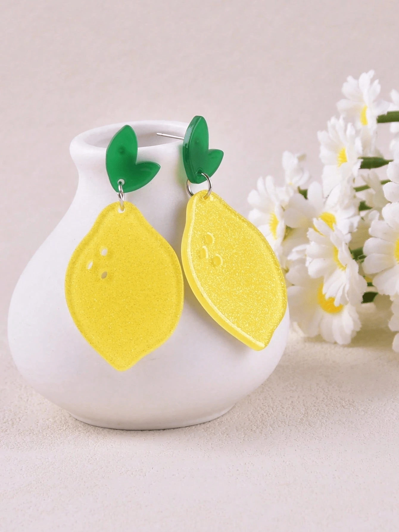 1 par de pendientes de mujer con diseño simple de limón, joyería decorativa para fiestas