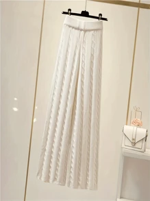 Conjunto de suéter y pantalones de punto con trenzado casual y elegante para usar en casa