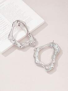 1 Pair Asymmetrical Hollow European & American Style Stud Earrings