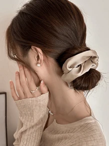 3pcsWomen Satin Scrunchie, Elegant Silky Hair Ties, Minimalist Solid Color Shiny Hair Accessories For Ponytail And Everyday Use