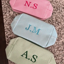 Personalized Makeup Bag With Name, Custom Makeup Bag Organizer, Monogram Make Up Bag, Bridesmaid Box, Cosmetic Care Package For Her Toiletry, Space-Saving,Letter,Striped Exquisite,Stylish,Tidy,Contracted,Casual,Girls Gift,Wedding Gifts,Bridal Gifts,Wedding,Wedding Items,Holiday Gift Ideal Gifts For Her Girlfriend,Family,Friends For Anniversaries,School Supplies,Back To School,School Gift,For Office,For School,For Classroom,For Teacher Gifts,For University,For Colleague,For Dorm Rooms,For Teacher,For Boys And Girls,For Teenagers,Junior High School Students,Middle School Students,High School Senior High School Students,College Students,University Students,Freshman,Sophomore,Underclassmen
