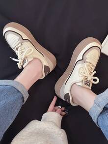 女士时尚透气平底运动鞋，女式休闲系带运动鞋，2025年春季新品 - 米色 - 查看 2