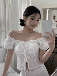 2025 新款女式白色露肩设计衬衫，时尚法式简约风格上衣