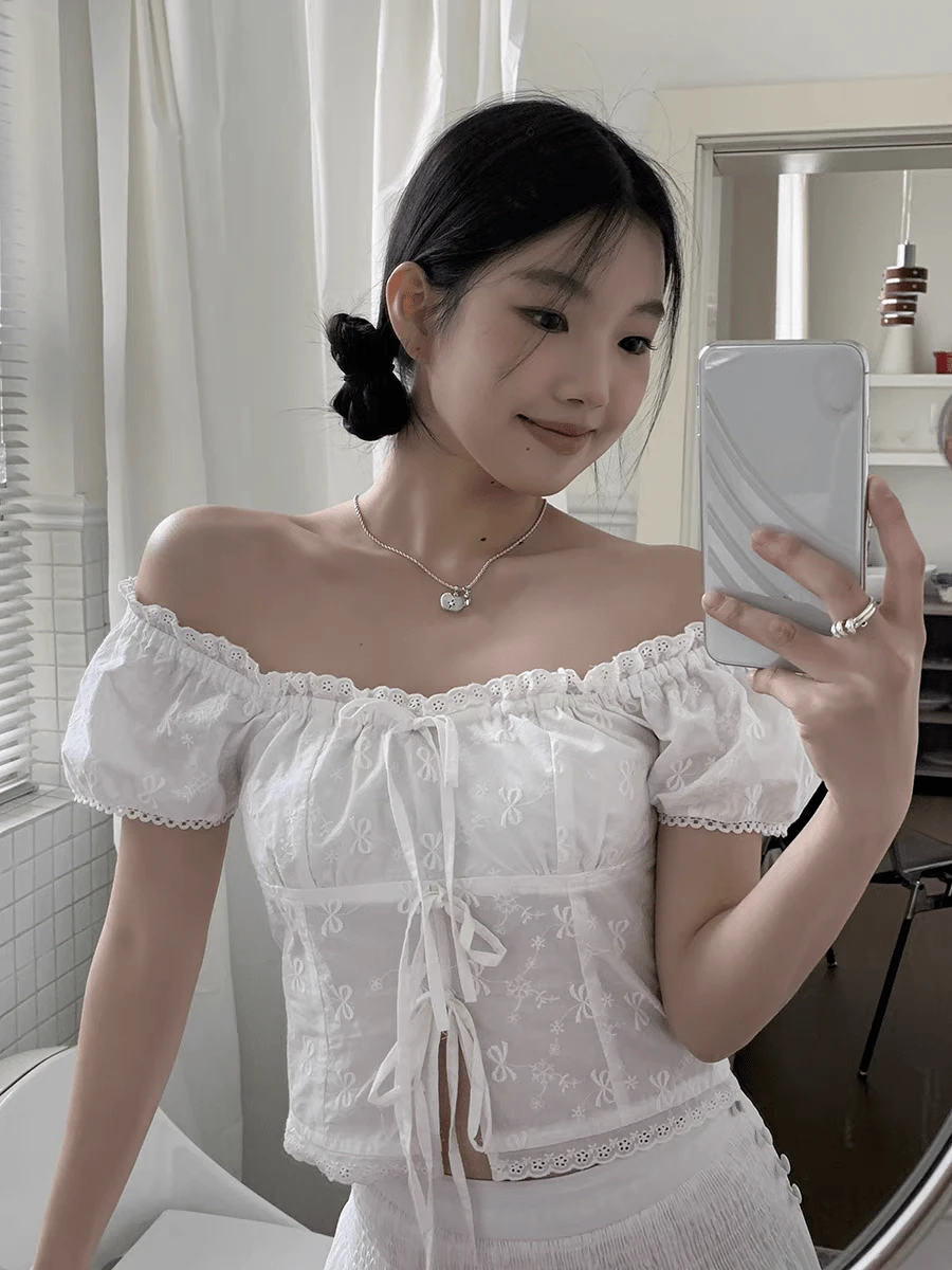 2025新款女士白色露肩设计上衣,时尚法式简约风格夏季上衣 - 白色 - 查看 1
