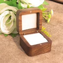1 pieza Estuche de joyería de madera portátil, una pequeña caja de joyería adecuada para mujeres, un organizador de joyería para el hogar sencillo, un organizador de viaje y una caja de almacenamiento mini exquisita que puede contener aretes.