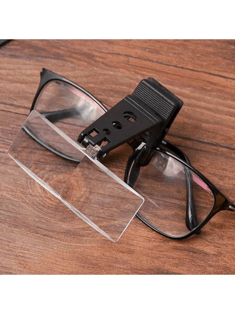 Clip On Magnifying Glass, 1.5 X 2.5 X 3.5x Magnifying Plastic Shell Clip On Glasses Type Magnifying Glass, 3 Transparent Magnifying Glass Lenses, Used For Reading By Children, Elderly, Handheld (Transparent)