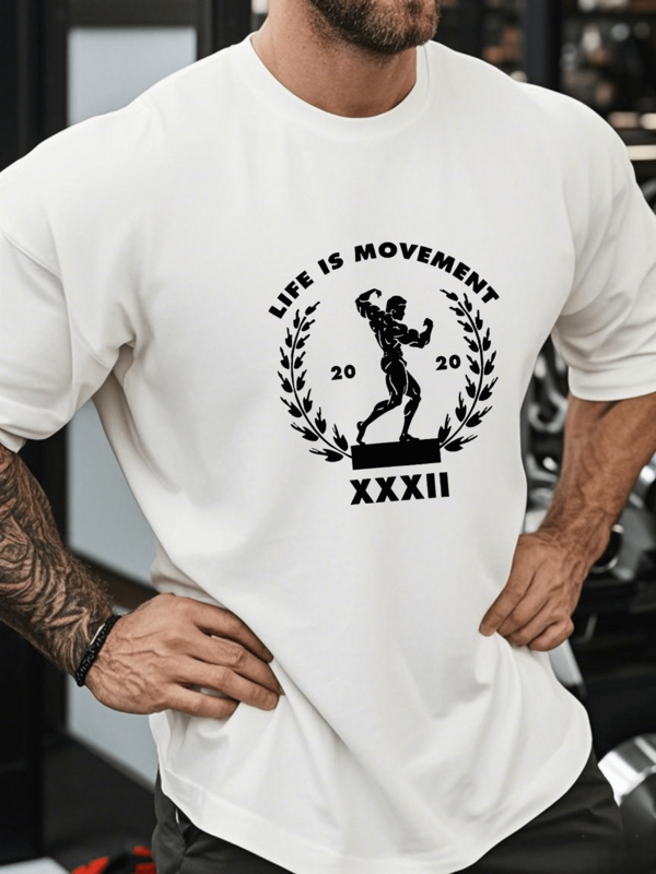 男士柔軟運動T恤，Life Is Movement肌肉男印花，寬鬆版型短袖上衣，適合健身房、Crossfit、跑步、日常訓練與休閒穿著