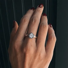 1pc 18K Gold Plated Stainless Steel Shiny Zirconia Sun-Shaped Single Ring, Suitable For Women's Daily And Wedding Wear, Gift