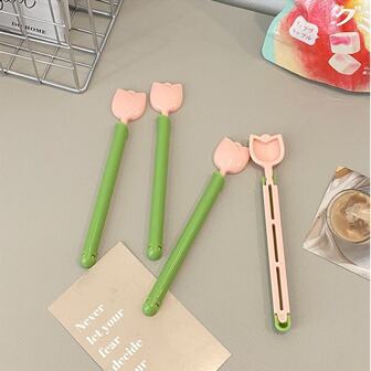 1/5 مشابك إغلاق، مشابك للحفاظ على الطازجة، يمكن استخدامها لإغلاق أكياس الطعام والوجبات الخفيفة وغيرها. مقاومة للرطوبة ، بسيطة وعملية ، سهلة الفتح والإغلاق ، ذات تصميم بشكل زهرة ومخدد.