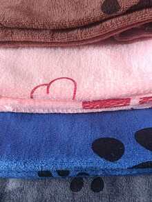 منشفة استحمام مخصصة للقطط والكلاب، قابلة للطباعة بالاسم، ماصة للرطوبة بشكل عالي، سريعة التجفيف، سهلة التنظيف، مناسبة للاستحمام، مسح البراثن، إلخ. هذه المنشفة السوبر من الألياف الدقيقة سريعة التجفيف مصممة خصيصًا للجراء، ماصة للرطوبة بشكل عالي، مناسبة للكلاب المتوسطة الحجم. مثالية للقطط والكلاب! هدية عيد الميلاد - متعدد الألوان - مشاهدة 8