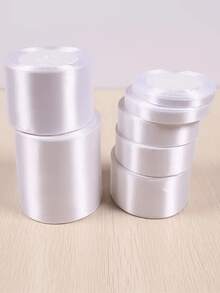 1 条白色缎带，多种宽度：0.6/1/1.5/2/2.5/4/5 厘米、缎带蝴蝶结、彩色缎带、涤纶缎带、礼盒丝缎带、提花缎带 - 白色 - 查看 1