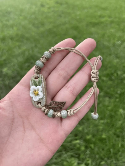 1pc Fashion Ceramic Flower Woven Bracelet, Adjustable Green Bracelet For Daily Wear, Great Gift For Friends