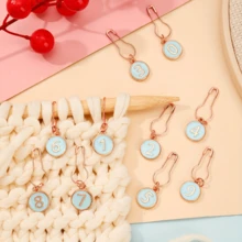 3/1 套 10 个数字针迹标记，数字 0~9 针迹标记，合金珐琅钩针迹标记饰物，带铁葫芦针的锁针标记，用于针织、编织、缝纫配件绗缝 - 彩色 - 查看 3