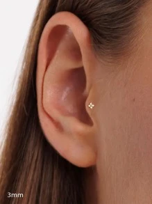 1piece Elegant Tiny Gold Four-Leaf Clover Threaded Labret, Hypoallergenic 925 Sterling Silver Flower Stud Earring, Flat Back Earring,Tragus Stud, Flat Back Stud, Helix Stud,Cartilageor Stud, For Women Daily's Wear(Sold As 1 Piece)