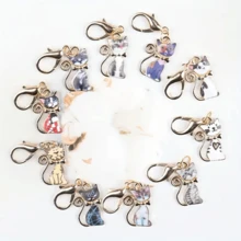 10 件珐琅可爱猫咪吊饰钥匙扣，彩色小猫，闪光，经典主题，龙虾扣，非常适合可爱的钱包/包包配件，耐用的金色钥匙扣，手提包，汽车装饰，送给猫爱好者的完美礼物，时尚配饰，彩色装饰，适合日常使用和派对，也是很棒的返校礼物，汽车配件，哥特 Y2k