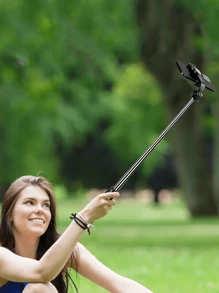 1 pezzo Bastone per selfie con luce supplementare, bastone per selfie estensibile per smartphone, treppiede per smartphone con telecomando senza fili, rotazione a 360° per iPhone/smartphone Android
