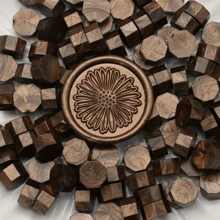 100 sztuk/worek Metalowe ośmiokątne koraliki do pieczętowania woskiem, używane do pieczętowania kopert, zaproszeń ślubnych, koralików do pieczętowania opakowań prezentowych