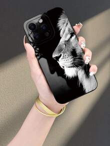 A Jesus Lion Printed 2D Pattern Popular Creative High-End Fashion Fun Cartoon Handsome God Jesus Lion Style Suitable For Elders, Friends, Family, Lovers, Your Own Birthday Gifts, Holiday Gifts, Black Matte Feel Full Protection Dustproof And Waterproof Soft Case, Compatible With For IPhone 17/17Pro/17Pro Max,16/16Plus/16Pro/16ProMax, 15,14, 13, 12, 11 Series And More - 黑色 - 查看 5