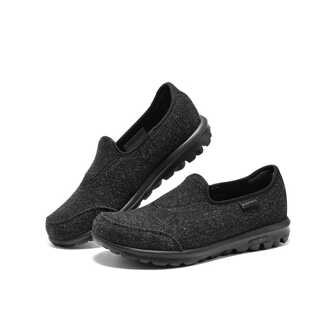 Skechers Go Walk 女式经典轻便运动鞋 124474
