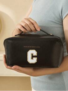 Bolsa de cosméticos de piel sintética impermeable, con bolsa de almacenamiento de cosméticos con letra, bolsa de cosméticos de gran capacidad y de doble capa, bolsa de mujer multifuncional para viajes, neceser, organización y almacenamiento de cosméticos, organización y almacenamiento del baño, esenciales para viajes, esenciales para cruceros, accesorios de viaje, almacenamiento de baño, almacenamiento de joyas, almacenamiento de labiales, almacenamiento de esmaltes de uñas, regalo de Pascua, regalo para dama de honor, regalo del Día de la Madre