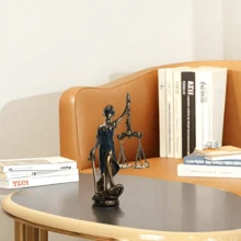 1 Stück kreative Lady Justice Resin Kunstfigur, moderne Heim-Dekoration Skulptur für Wohnzimmer, Schlafzimmer, Arbeitszimmer, Eingang, Tisch