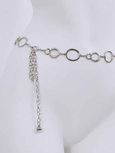 Metallische Kette dekorativer Gürtel für Frauen, vielseitig & stylisch für Kleider, modische Körperkette mit Cut Out O-Ring Taillen Kette für Sommer, Schule, Herbst, Halloween