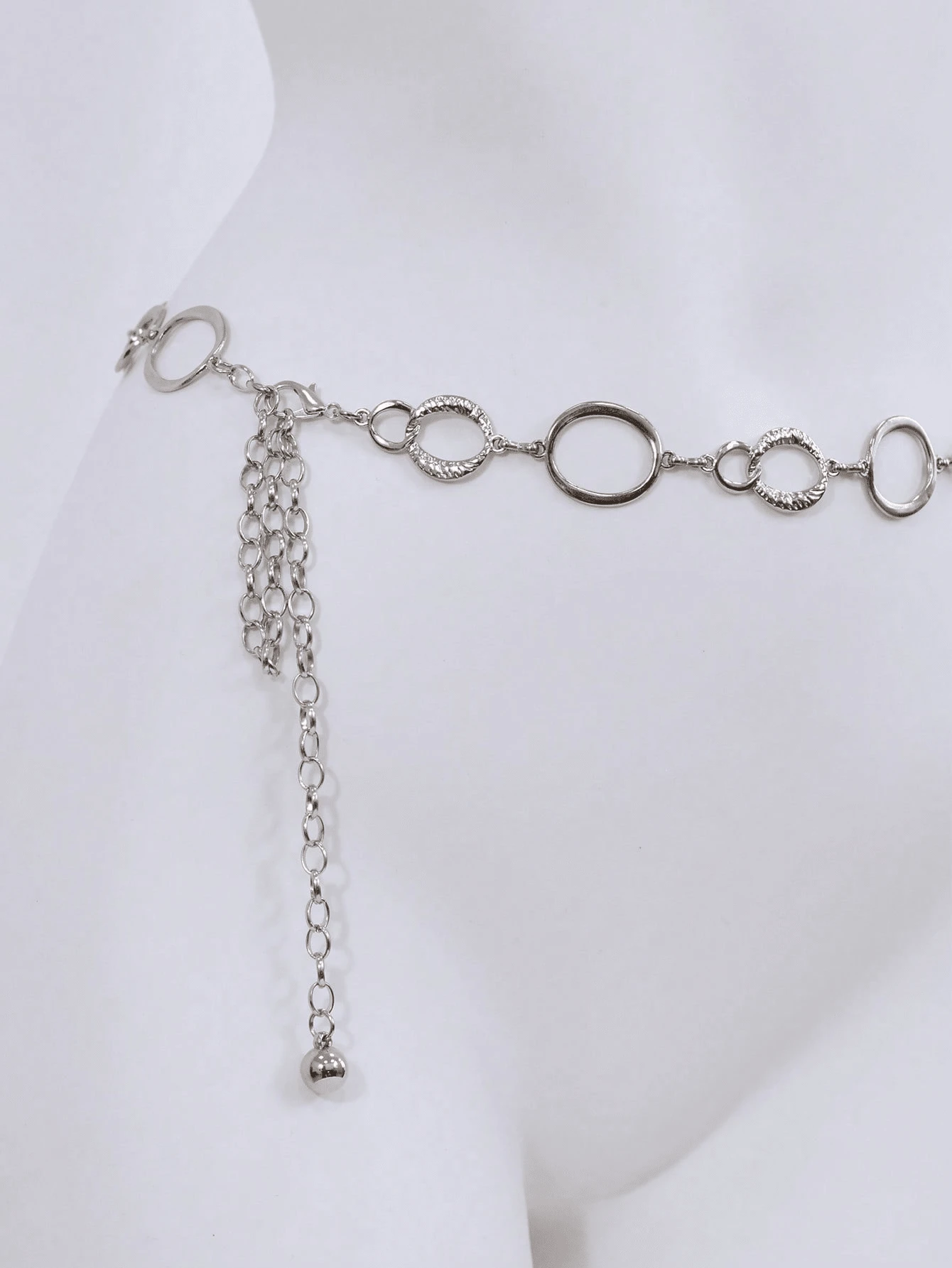Metallic Chain Decorative Belt For Women, Versatile & Stylish For Dresses, Fashion Body Chain With Hollow O-Ring Waist Chains Summer, School Fall, Autumn, Halloween - Silver - View 1