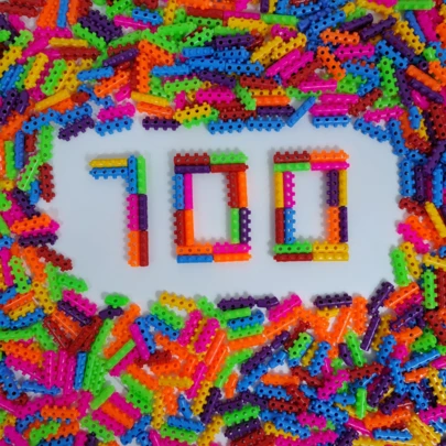 Blocos de Montar Pinos Encantados 100 Pçs Brinquedo Infantil - Crie E Brink