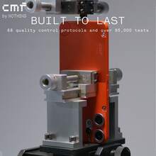 CMF By Nothing Phone 2 Pro 白色，6.77 英寸屏幕，5000mAh 电池，120Hz 柔性 AMOLED 显示屏，四摄像头系统，7.8 毫米光滑边缘设计，游戏网络增强，蓝牙 5.3，IP54