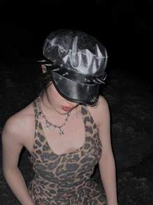 1pc Couple Style Year-Round Unique Design Punk Fashion Leopard Print Pattern Naval Beret Hat With Metal Studs, Leather Buckle, Spider Decoration, Vintage Distressed PU Leather Newsboy Cap