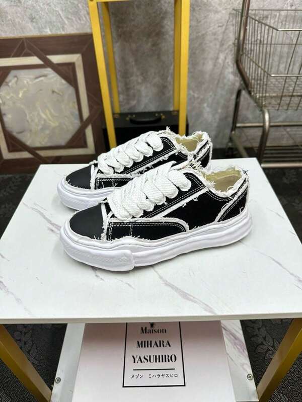 MMY Shoes 2025 Novos MMY Classic Antiderrapantes, Resistentes ao Desgaste, Leves e de Cano Baixo para Skate, Amantes do Campus, Preto e Branco, com Caixa de Sapatos, Adequado para Presentes, Presentes, Estudantes, Escolas