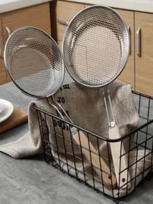 [Ideal For Restaurant] 1pc Stainless Steel Wood Handle Slotted Spoon - Fine Mesh Cooking Strainer, Suitable For Food Prep And Grease Filtration - Perfect For Pasta And Noodles, Stainless Steel Fine Mesh Colander With Wooden Handle - Kitchen Sieve, Suitable For Pasta, Vegetables And More - Rust-Resistant Food Strainer For Home And Restaurant Use, Modern Kitchen Accessory | Rust-Resistant Material, Pasta Colander, Kitchen & Dining, Kitchen Gadgets, Strainers & Ladles, Random Color & Style - Multicolor - View 7